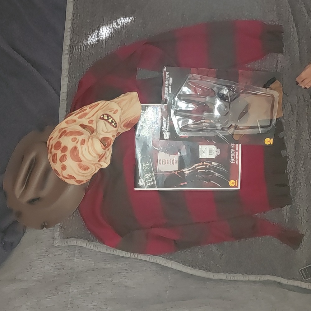 LIKE NEW, worn once, A NIGTMARE ON ELM STREET